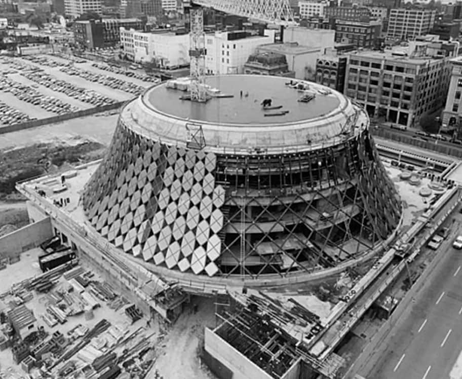 Construction of Roy Thompson Hall